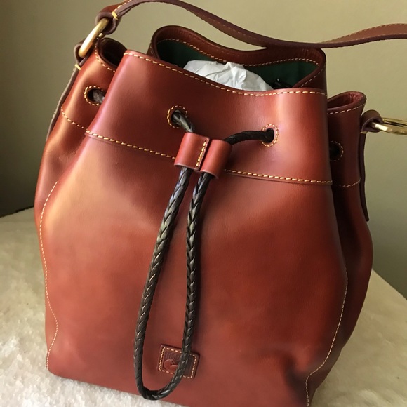 Dooney & Bourke Handbags - 🤎Dooney & Bourke Large Hattie in Ginger🤎